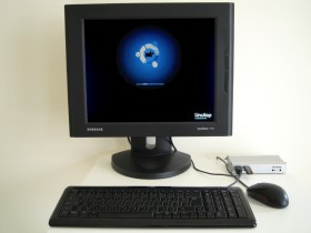 linutop_plug_and_surf3s.jpg